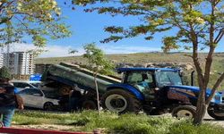 Otomobiliyle Su Tankerinin Altına Girdi: Araçta Büyük Hasar