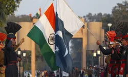 Pakistan'dan Hindistan’a Karşılık Saldırı: Dört Askeri Üs Hedef Alındı