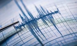 Ege Denizi'nde Gece Yarısı Deprem Paniği