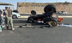 Traktör İle Otomobil Çarpıştı: 3 Yaralı