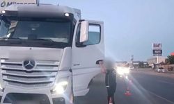Durdurulan tırda 2 bin 70 paket kaçak sigara ele geçirildi