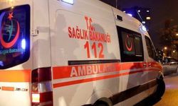 İki Otomobil Kafa Kafaya Çarpıştı: 1'i Ağır 8 Yaralı