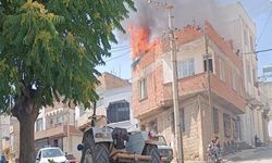 Teras Yangını İtfaiye Ekiplerince Söndürüldü