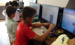 Öğrencilerden Hayatı Kolaylaştıran Robotik Projeler