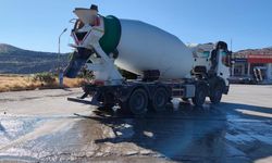 Tır İle Beton Mikseri Çarpıştı: 1 Kişi Yaralandı