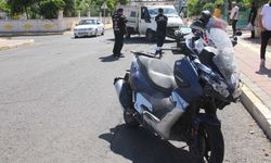 Diyarbakır’da kamyonetle çarpışan motosiklette 2 kişi yaralandı