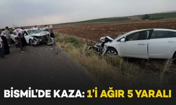 Bismil’de 2 otomobil kafa kafaya çarpıştı: 1’i ağır 5 yaralı