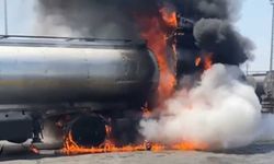 Habur’da akaryakıt yüklü tanker yandı