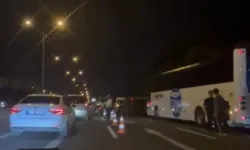 Otobüs ile Kamyonet Çarpıştı: 6 Kişi Yaralandı
