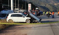 Anne, böbreğini verdiği oğluyla birlikte trafik kazasında öldü