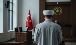 Diyarbakır'da 12 Yıl Sahte Diplomalı İmam! Hutbe Okudu, Maaş Aldı, Şimdi Aranıyor