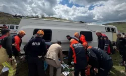 Diyarbakır’da yolcu otobüsü devrilmesi sonucu 1 Ölü ve çok sayıda yaralı var