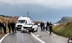 Diyarbakır'da Korkutan Kaza: Kafa Kafaya Çarpıştılar!