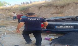 Çocukların El Frenini İndirdiği Otomobil Boş Araziye Uçtu: 2 Yara