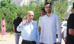 70 Yaşındaki Baba ve 25 Yaşındaki Oğlu Aynı Gün YKS Heyecanı Yaşadı