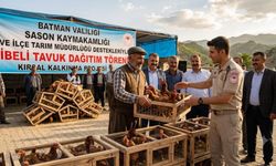 Kırsalda Kalkınma İçin 4 Bin 500 Tavuk Dağıtıldı