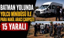 Batman Yolunda Yolcu Minibüsü ile Para Nakil Aracı Çarpıştı: 5’i Çocuk 15 Yaralı