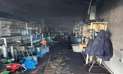 Diyarbakır'da Çıkan Yangında Bir İş Yeri Küle Döndü