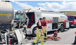 Diyarbakır-Bismil Karayolunda Yakıt Tankerleri Çarpıştı: 1 Yaralı