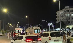Otomobille Çarpışan Motosikletteki 2 Kişi Yaralandı