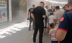 Batman'da iş yerlerinde çıkan yangın paniğe neden oldu: 2 itfaiye personeli dumandan etkilendi