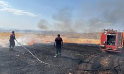 Anız Yangını İtfaiye ve TOMA Desteğiyle Söndürüldü