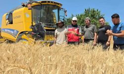 Dicle İlçe Tarım ve Orman Müdürlüğü Çiftçileri Sahada Bilgilendiriyor