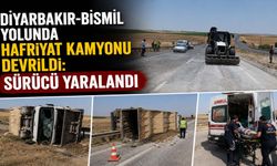 Diyarbakır-Bismil Yolunda Hafriyat Kamyonu Devrildi: Sürücü Yaralandı