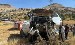 Kontrolden Çıkan Tanker Kayalıklara Çarptı: Sürücü Yaralı