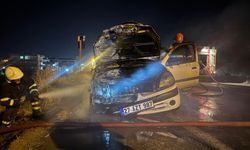 Seyir Halindeki Otomobil Alev Alarak Yandı