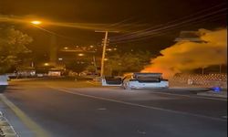 Seyir Halinde Alev Alan Otomobilde Maddi Hasar Oluştu