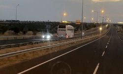 Birecik'te tehlikeli anlar: Otobüs ters yönde ilerledi