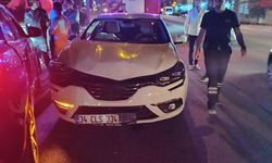 Mardin'de iki otomobilin çarpıştığı kazada maddi hasar oluştu