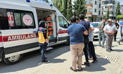 Minibüs ve motosiklet çarpıştı, 2 kişi yaralandı