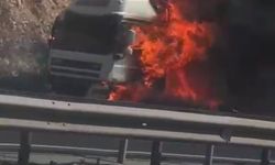 Gaziantep’te seyir halindeki tır yandı