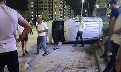 Siirt’te Otomobil Kaldırıma Çıktı: 1 Yaralı