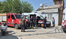 Hasarlı Toprak Evi Yıkmaya Çalışırken Duvarın Altında Kaldı: 1 Yaralı