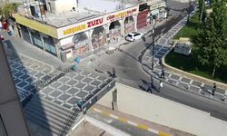 Bıçakla Polise Saldıran Şüpheli Kovalamacayla Yakalandı!