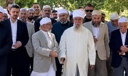 Menzil Cemaati Lideri Şeyh Seyyid Muhammed Saki El-Hüseyni, Bismil Arapkent’te Ziyarette Bulundu