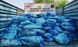 Jandarma Ekiplerince Menşei Belirsiz 3 Ton Hayvansal İç Yağ Ele Geçirildi