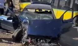 Belediye otobüsü otomobille çarpıştı: 1 yaralı