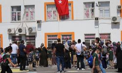 Okulun ilk gününde miniklerin heyecanı