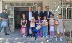 Çermik'te Ders Başı Heyecanı: 300 Miniğe Okul Çantası Desteği