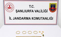 925 bin liralık altınları bozdururken jandarmaya yakalandı
