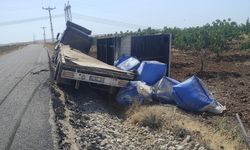 Jeneratör taşıyan tır yan yattı: Vinçle kaldırılan jeneratör alev aldı