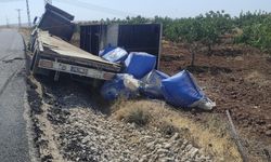 Jeneratör taşıyan tır yan yattı, kaldırıldığı sırada alev aldı