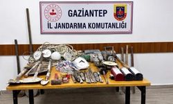 Ormanlık Alanda Define Kazısı Yapan 4 Şahıs Yakalandı
