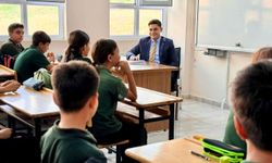 Kaymakam Bağış, köy okulunda öğrencilerle buluştu