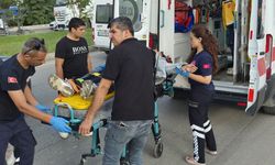 Motosiklet devrildi, sürücü hastaneye kaldırıldı