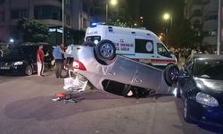Otomobiller çarpıştı: Polis memuru yaralandı